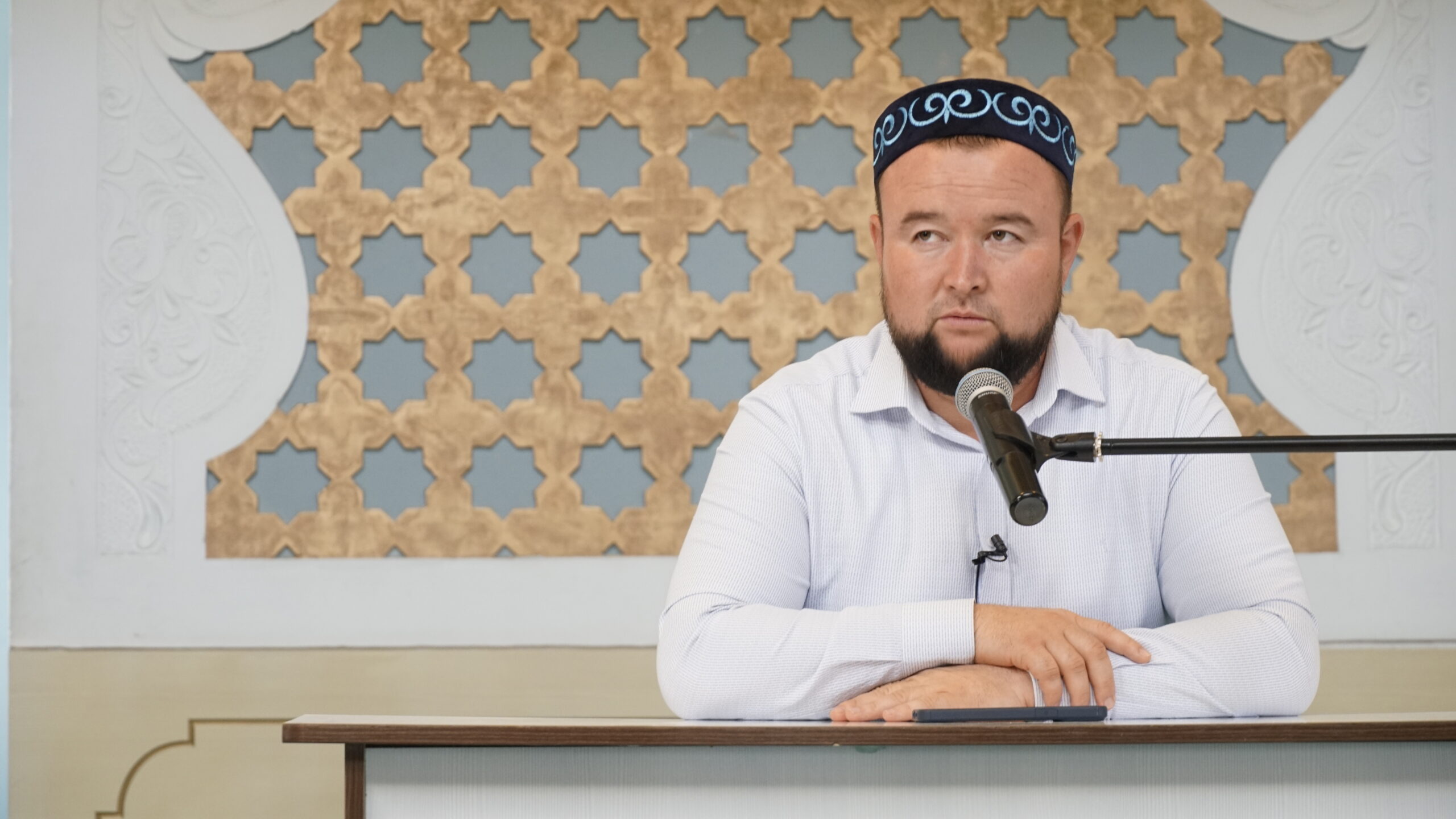 СМАНОВ ДІНМҰХАМЕД