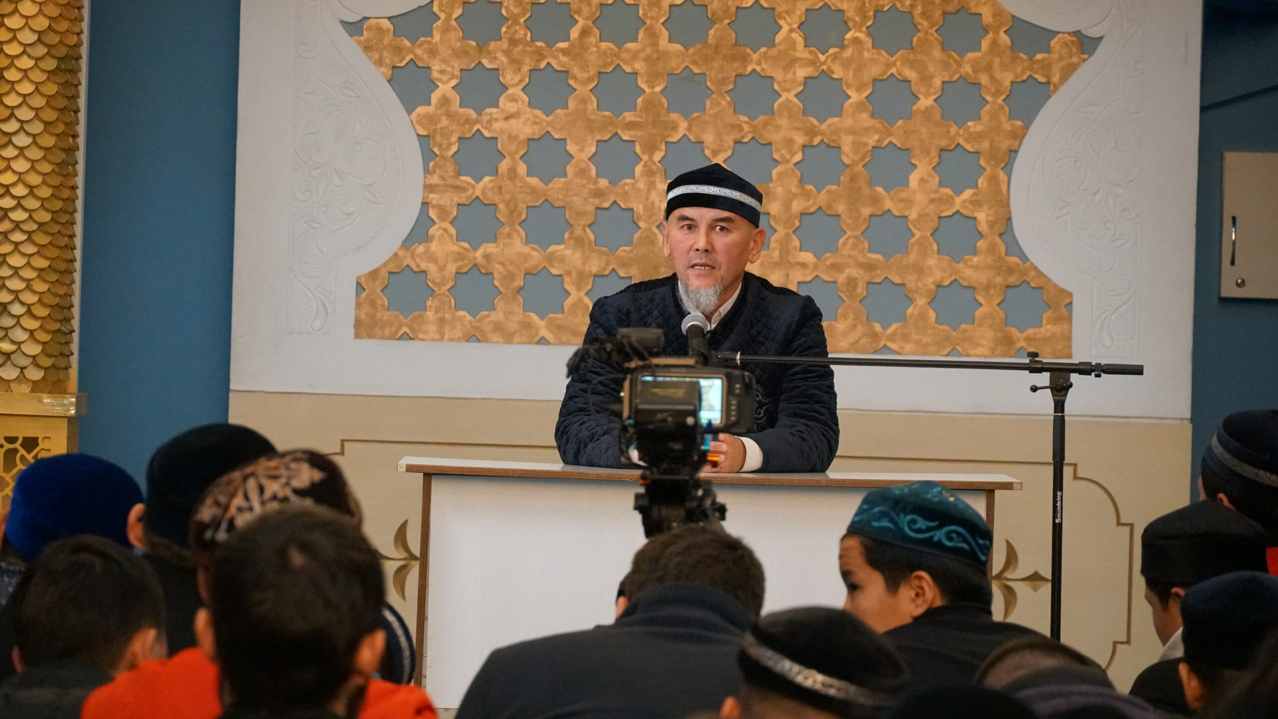 БОЛАТБЕК ҰСТАЗ